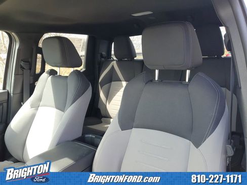 Used 2025 Toyota Tacoma TRD Sport image 9