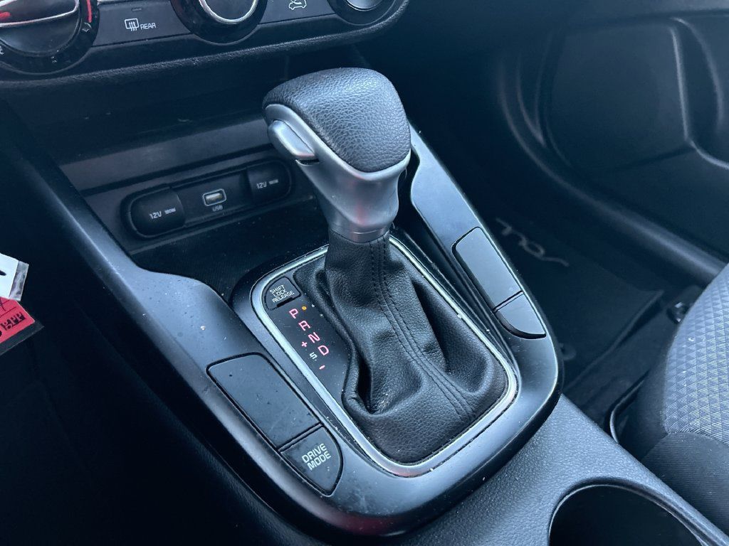 Used 2022 Kia Soul LX FWD image 23