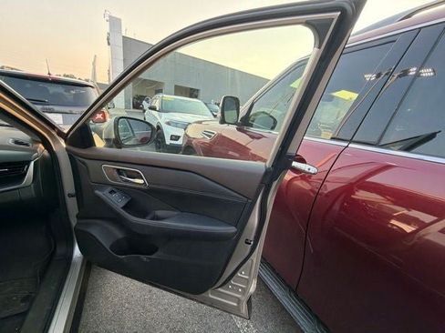 Used 2021 Nissan Rogue SL AWD/4WD image 22