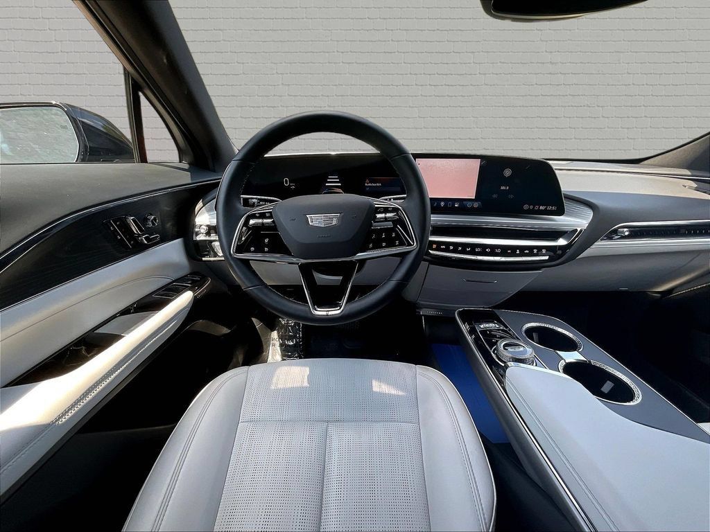 Used 2024 Cadillac Lyriq Sport w/ LPO, Floor Liner Package AWD/4WD image 8