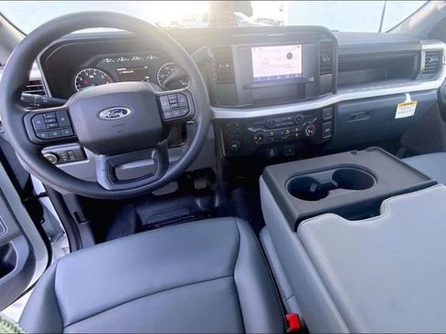New 2026 Ford F250 XL w/ XL Chrome Package image 5