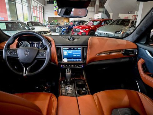 Used 2022 Maserati Levante GT image 29