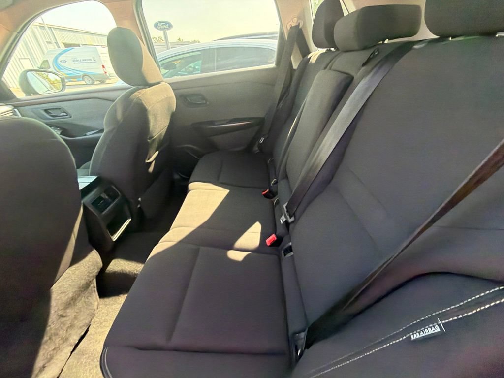 Used 2023 Nissan Rogue S FWD image 44