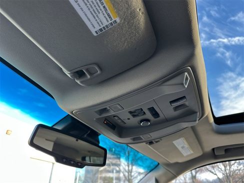 Used 2019 GMC Yukon XL Denali w/ Denali Ultimate Package image 36