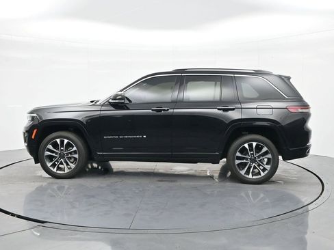Used 2023 Jeep Grand Cherokee Overland image 8