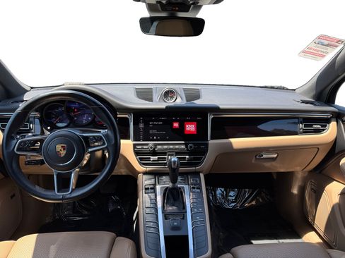 Used 2020 Porsche Macan AWD/4WD image 10