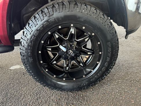 Used 2016 RAM 2500 Laramie AWD/4WD image 30