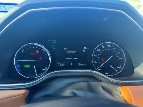 Used 2019 Toyota Avalon Limited w/ Advanced Safety Package FWD image 11