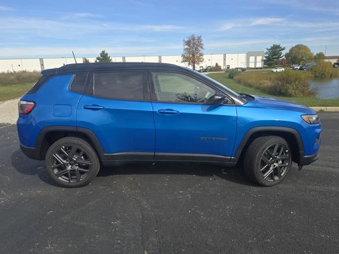 New 2026 Jeep Compass Limited AWD/4WD image 17