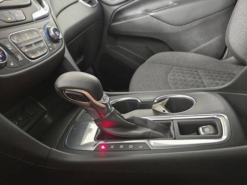 Certified 2022 Chevrolet Equinox LT FWD image 23