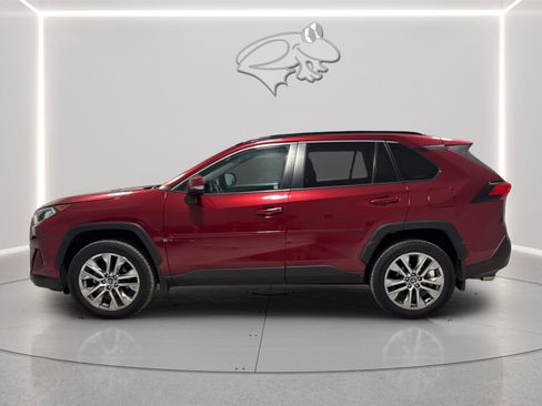 Used 2020 Toyota RAV4 XLE Premium AWD/4WD image 2