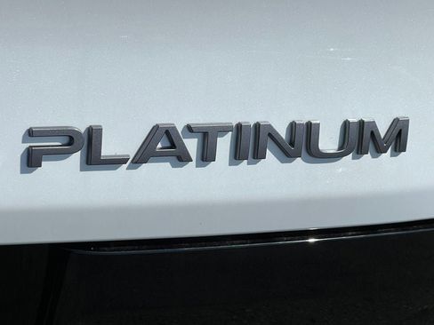 New 2026 Nissan Murano Platinum w/ Cargo Package AWD/4WD image 2