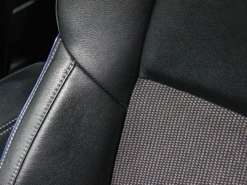 Certified 2018 Toyota Corolla SE w/ Carpet Mat Package (TMS) FWD image 26