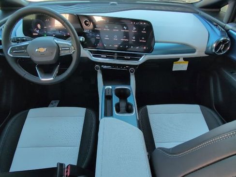 New 2026 Chevrolet Equinox EV LT image 5