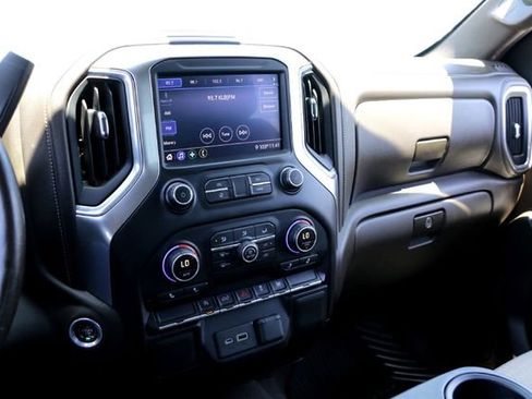 Used 2019 Chevrolet Silverado 1500 LT w/ Convenience Package AWD/4WD image 13