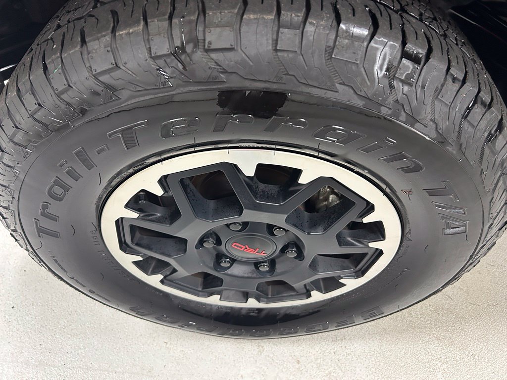 Used 2024 Toyota Tacoma TRD Off-Road AWD/4WD image 9