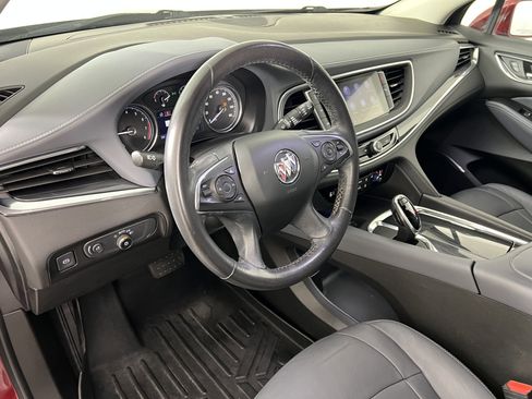 Used 2020 Buick Enclave Essence w/ Sport Touring Edition image 4