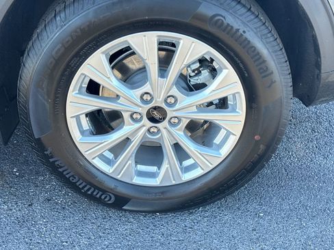 Used 2025 Ford Escape Active image 11