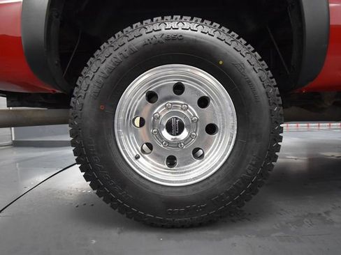 Used 2005 GMC Sierra 2500 SLT w/ Heavy-Duty Power Package image 14