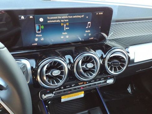 New 2026 Mercedes-Benz GLB 250 image 5