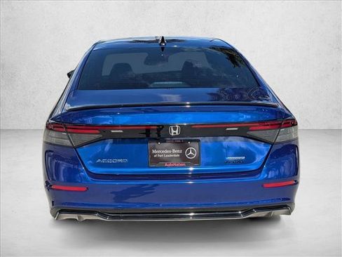 Used 2023 Honda Accord Sport image 7