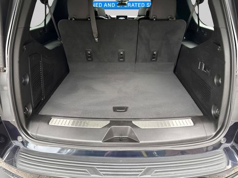 Used 2023 Chevrolet Suburban RST w/ Luxury Package AWD/4WD image 12