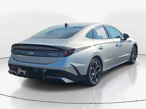 Used 2025 Hyundai Sonata SEL FWD image 6