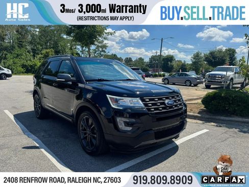 Used 2017 Ford Explorer XLT w/ Equipment Group 202A AWD/4WD image 7