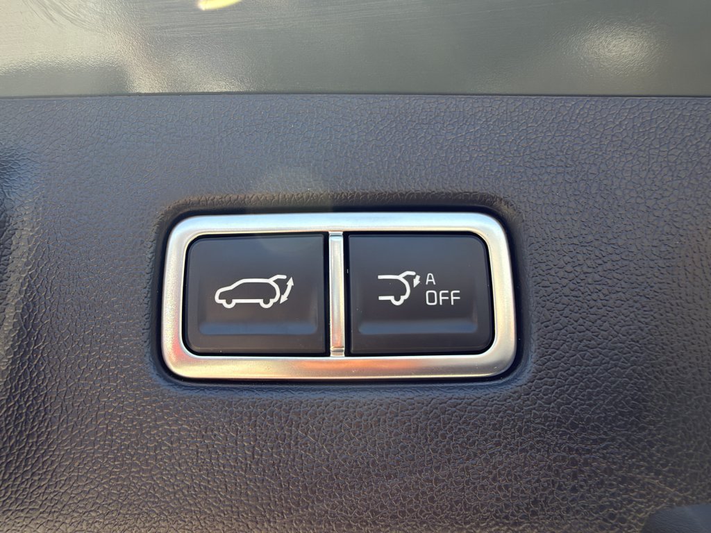 Used 2025 Kia Sorento EX w/ EX Panoramic Sunroof Package FWD image 37