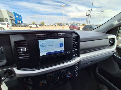 Used 2023 Ford F350 XLT image 19