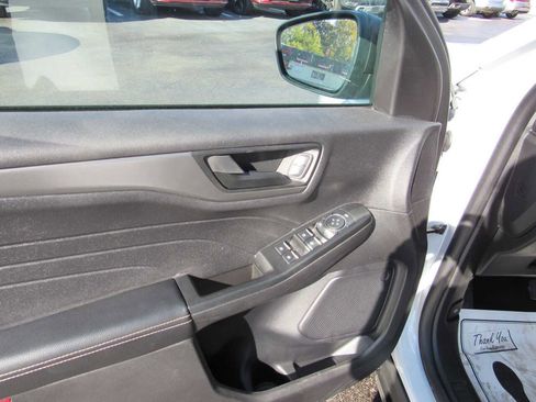 Used 2025 Ford Escape Active image 13