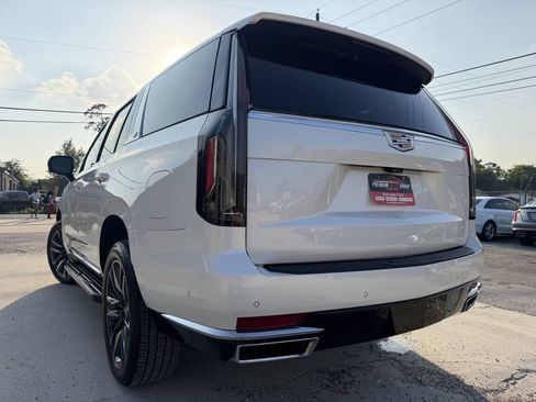 Used 2022 Cadillac Escalade Premium Luxury w/ Performance Package AWD/4WD image 20