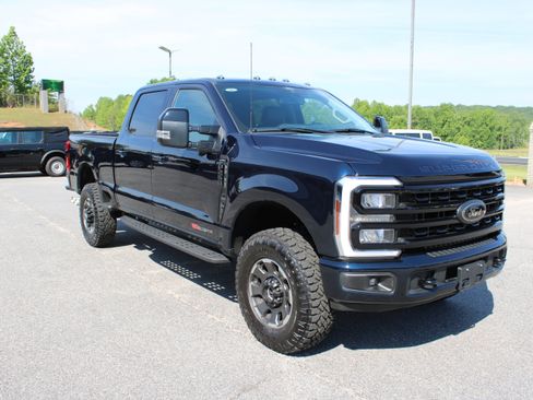Used 2024 Ford F250 Lariat w/ Tremor Off-Road Package AWD/4WD image 4