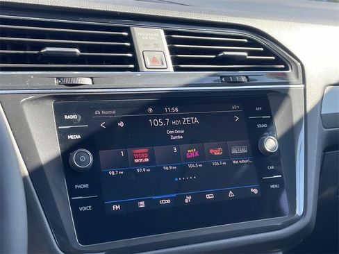 Certified 2022 Volkswagen Tiguan SE image 24
