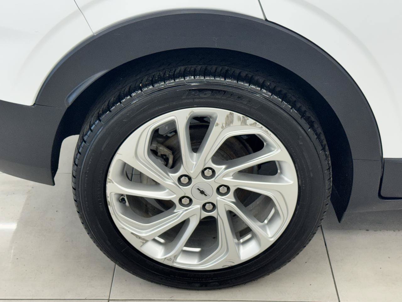 Used 2023 Chevrolet Bolt EUV LT FWD image 41