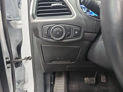 Used 2024 Ford Edge SEL image 24