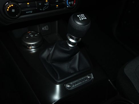 New 2026 Ford Bronco 2-Door AWD/4WD image 13