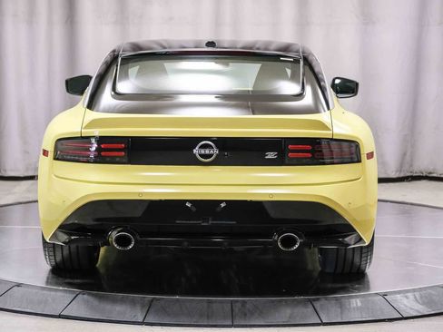 Used 2024 Nissan Z Performance w/ Floor Mat Package RWD image 3