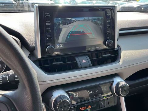 Used 2019 Toyota RAV4 XLE w/ Convenience Package AWD/4WD image 21