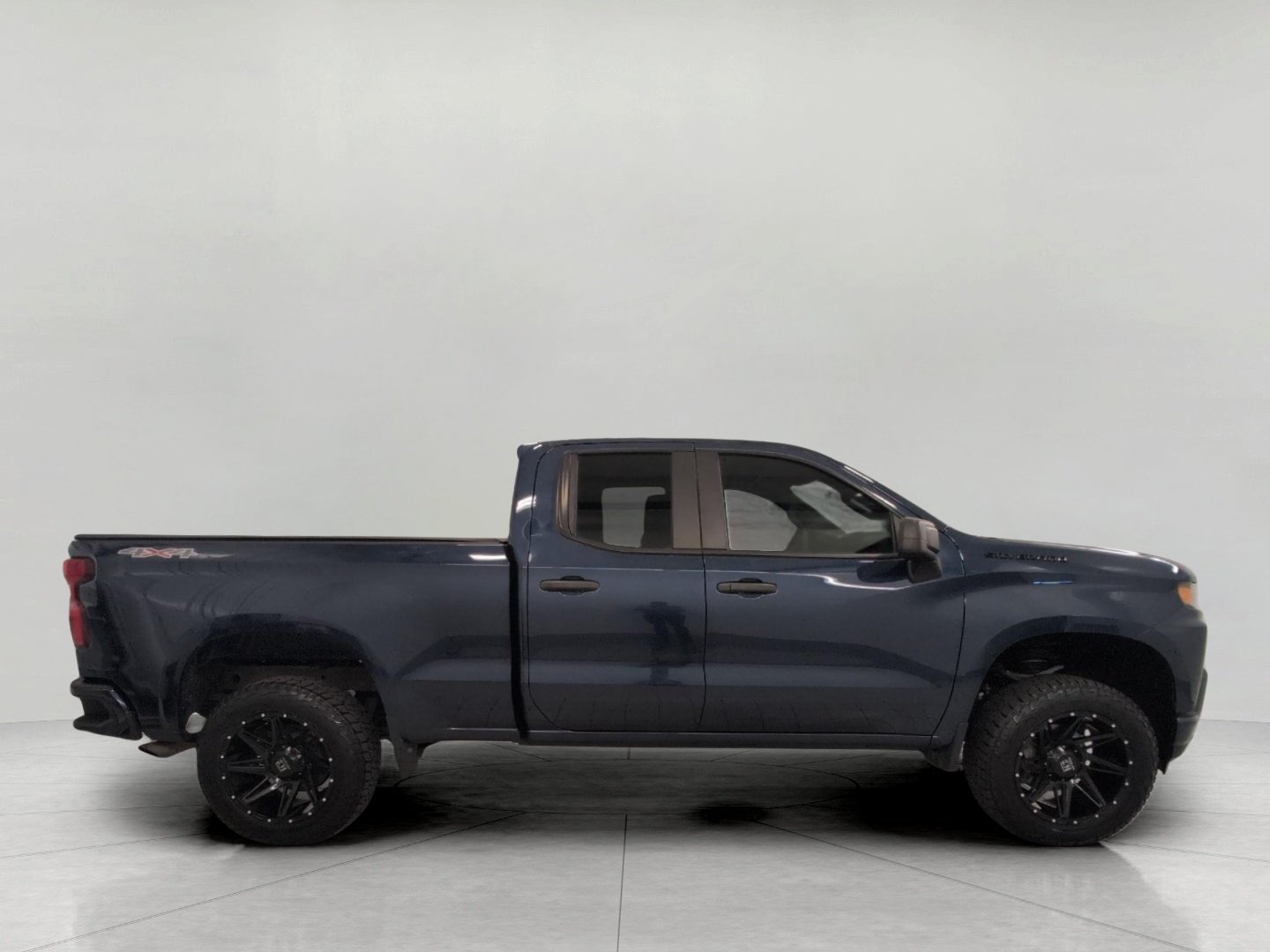 Used 2021 Chevrolet Silverado 1500 Custom w/ LPO, Dark Essentials Package AWD/4WD image 12