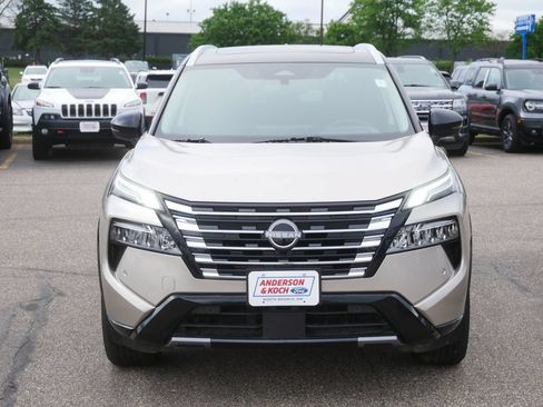 Used 2026 Nissan Rogue Platinum w/ Platinum Premium Package AWD/4WD image 2