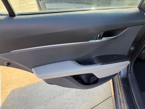 Used 2021 Toyota Camry LE image 14