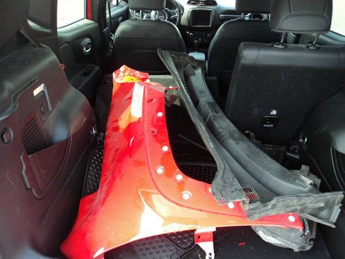 Used 2023 Jeep Renegade Limited AWD/4WD image 8