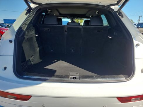 Used 2022 Audi SQ5 Premium Plus w/ Premium Plus Package image 12