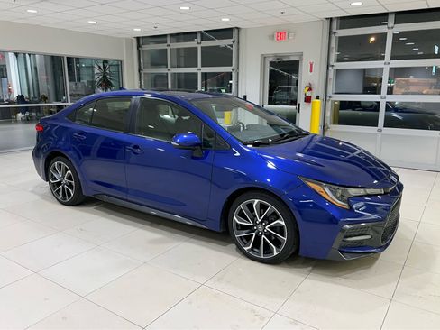 Used 2020 Toyota Corolla SE w/ SE Premium Package image 1