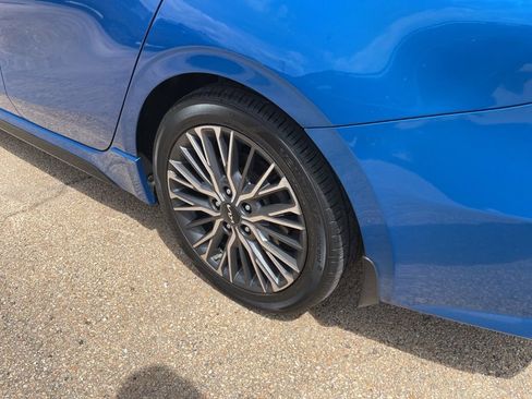 Used 2022 Kia Forte GT-Line w/ GT-Line Premium Package FWD image 4