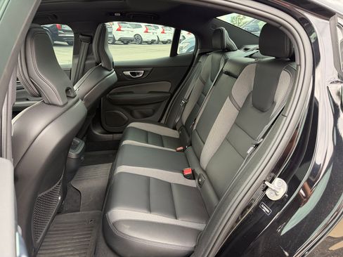 Used 2024 Volvo S60 B5 Plus w/ Climate Package AWD/4WD image 10