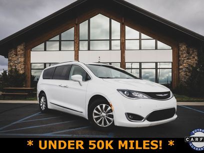 Used 2019 Chrysler Pacifica Touring-L w/ Advanced Safetytec Group
