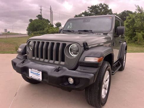 Used 2023 Jeep Wrangler Sport S image 2
