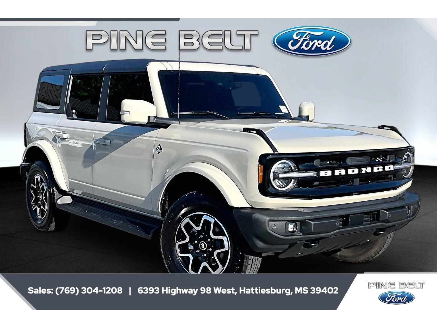 Used 2025 Ford Bronco Outer Banks AWD/4WD image 1